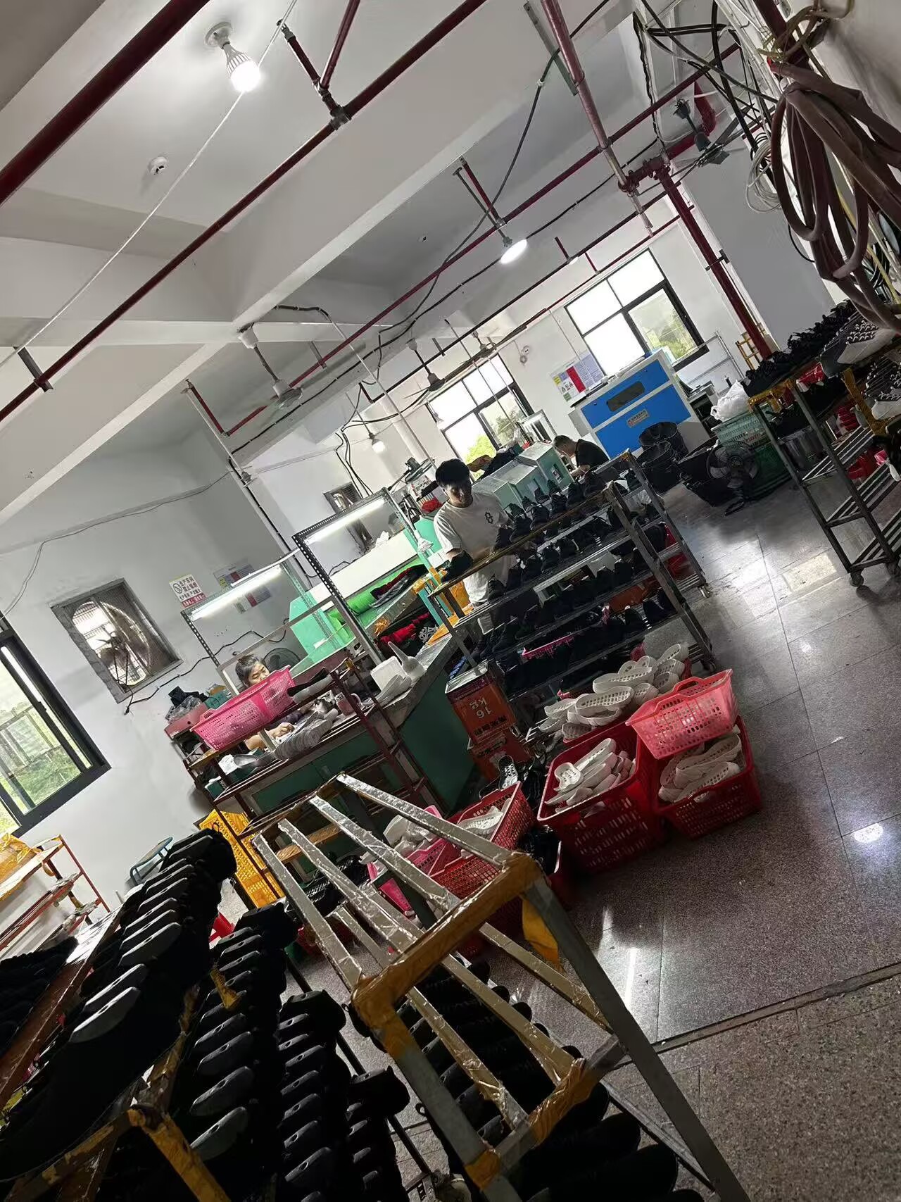 Beiqiang footwear workshop